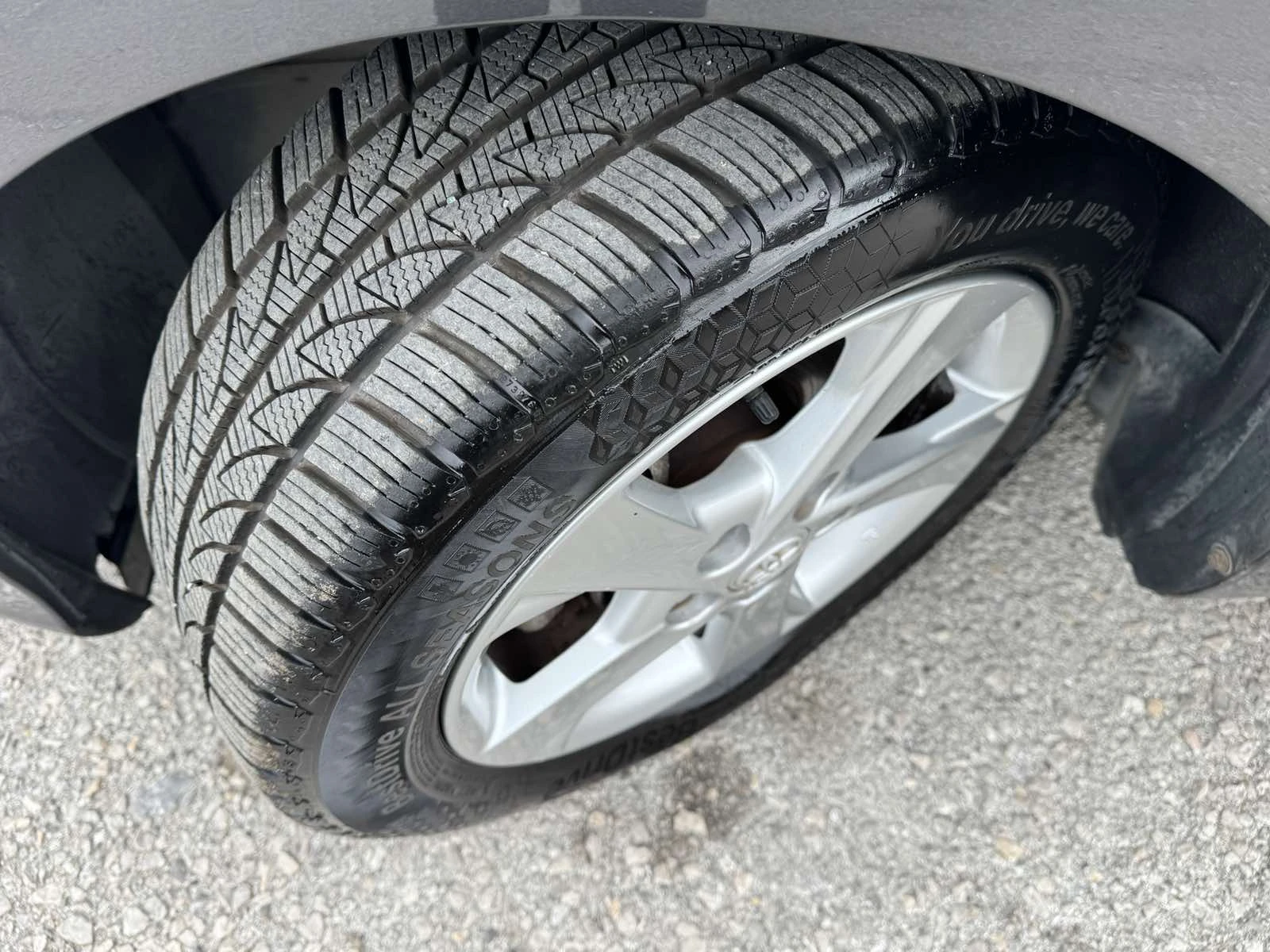 Toyota Auris 1.4D4D-FACE-АВТОМАТ.-ЛИЗИНГ, снимка 8 - Автомобили и джипове - 56326239
