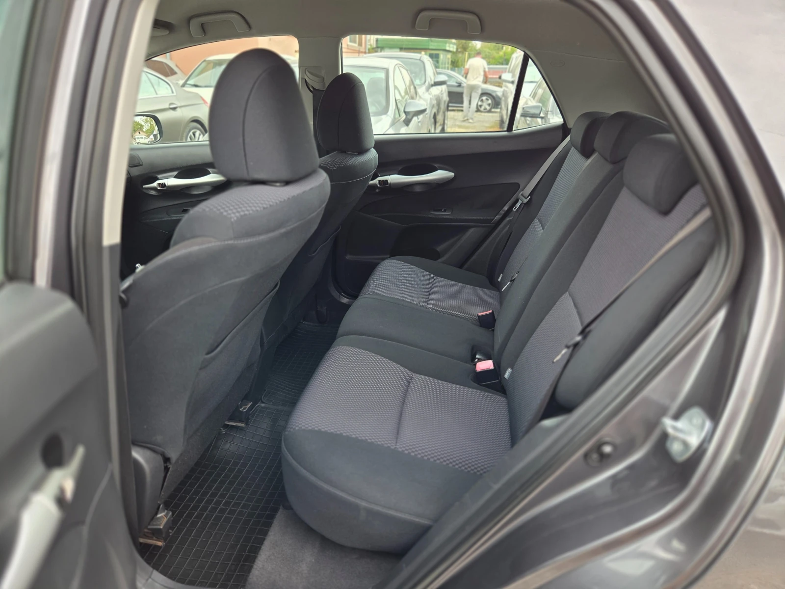 Toyota Auris 1.4D4D-FACE-АВТОМАТ.-ЛИЗИНГ, снимка 11 - Автомобили и джипове - 56326239