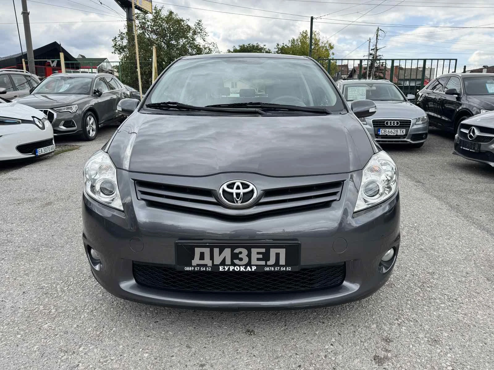 Toyota Auris 1.4D4D-FACE-АВТОМАТ.-ЛИЗИНГ, снимка 2 - Автомобили и джипове - 56326239