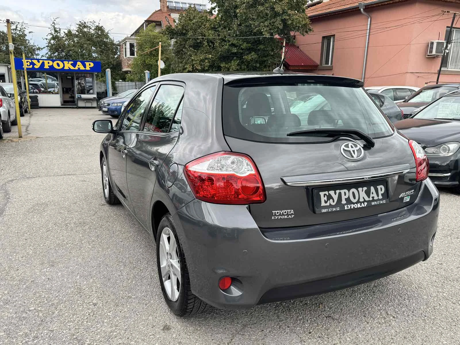 Toyota Auris 1.4D4D-FACE-АВТОМАТ.-ЛИЗИНГ, снимка 6 - Автомобили и джипове - 56326239