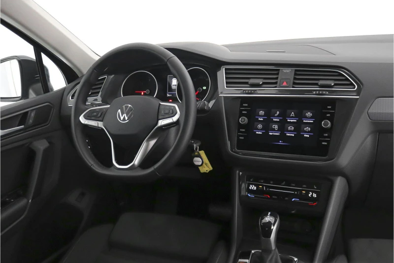 VW Tiguan 2.0-TDI/150HP/DSG/NAVI/LED/ACC/CARPLAY/TSR/705b, снимка 7 - Автомобили и джипове - 48628550