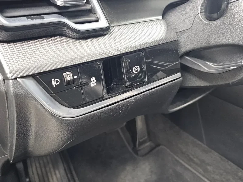Kia Sportage 5Th Generation Gasoline 1.6 Turbo 2Wd Trendy  , снимка 15 - Автомобили и джипове - 55143858