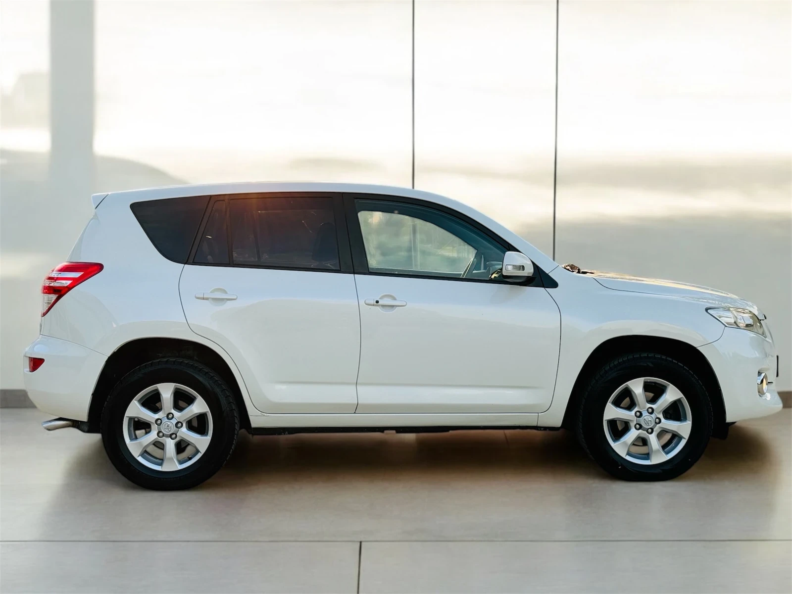Toyota Rav4 * 2.2* D4D* NAVI*  - изображение 8