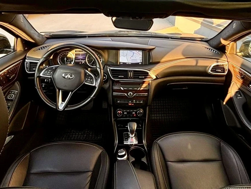 Infiniti Q30 360, Подгрев, Панорама, Bose - изображение 5