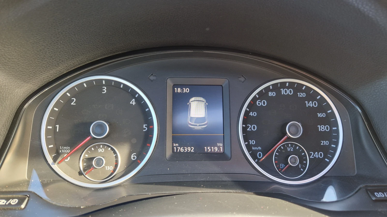 VW Tiguan Cityscape 2.0TDI, 177к.с., Pano, Xenon, Cam, Navi - изображение 8