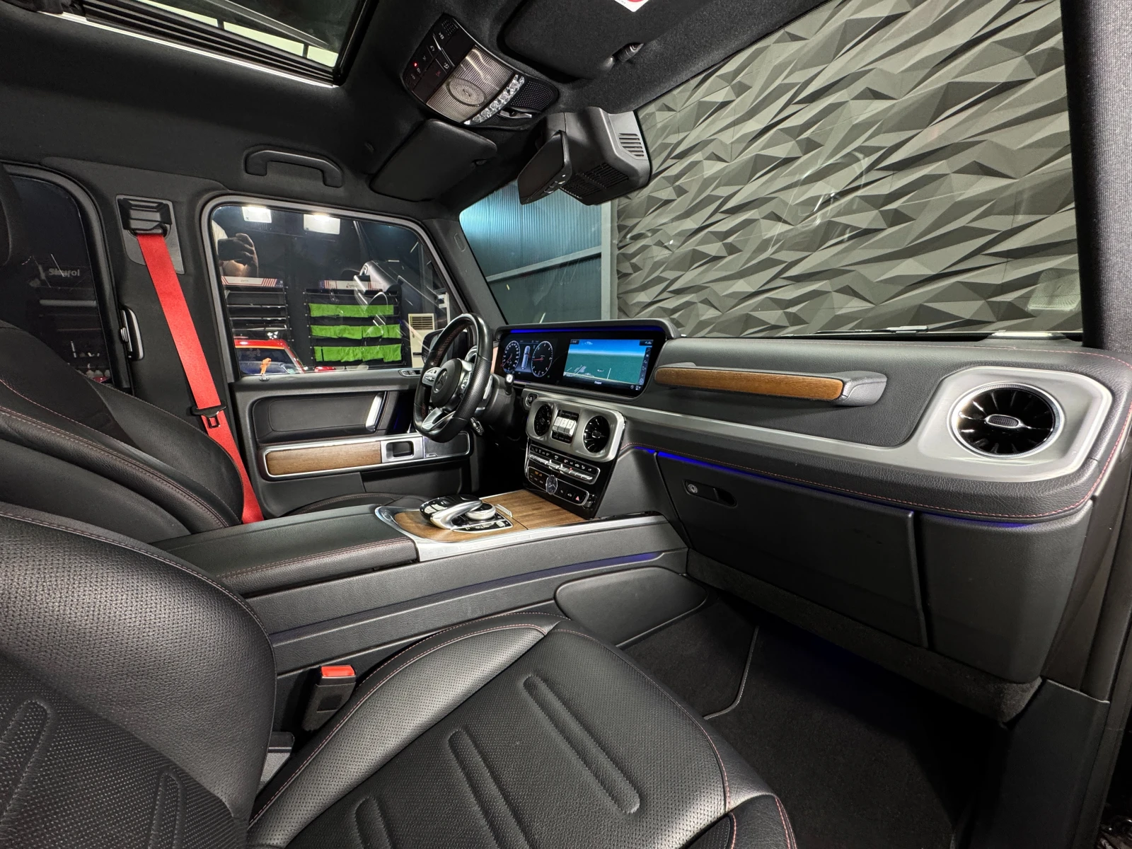 Mercedes-Benz G 400 d 3D Burm* Pano* Обухване* 360 - изображение 10