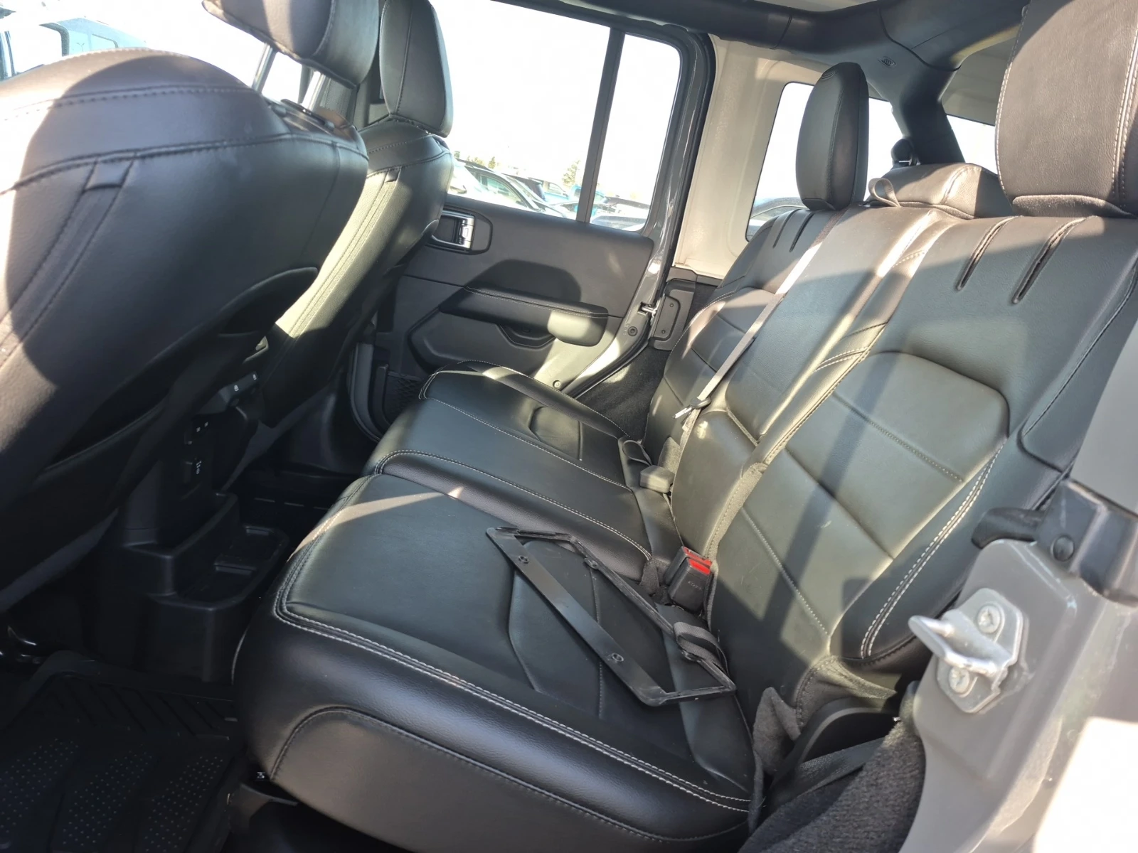 Jeep Wrangler UNLIMITED| SAHARA| CARFAX| 2����� | Mobile.bg � ����������� 13