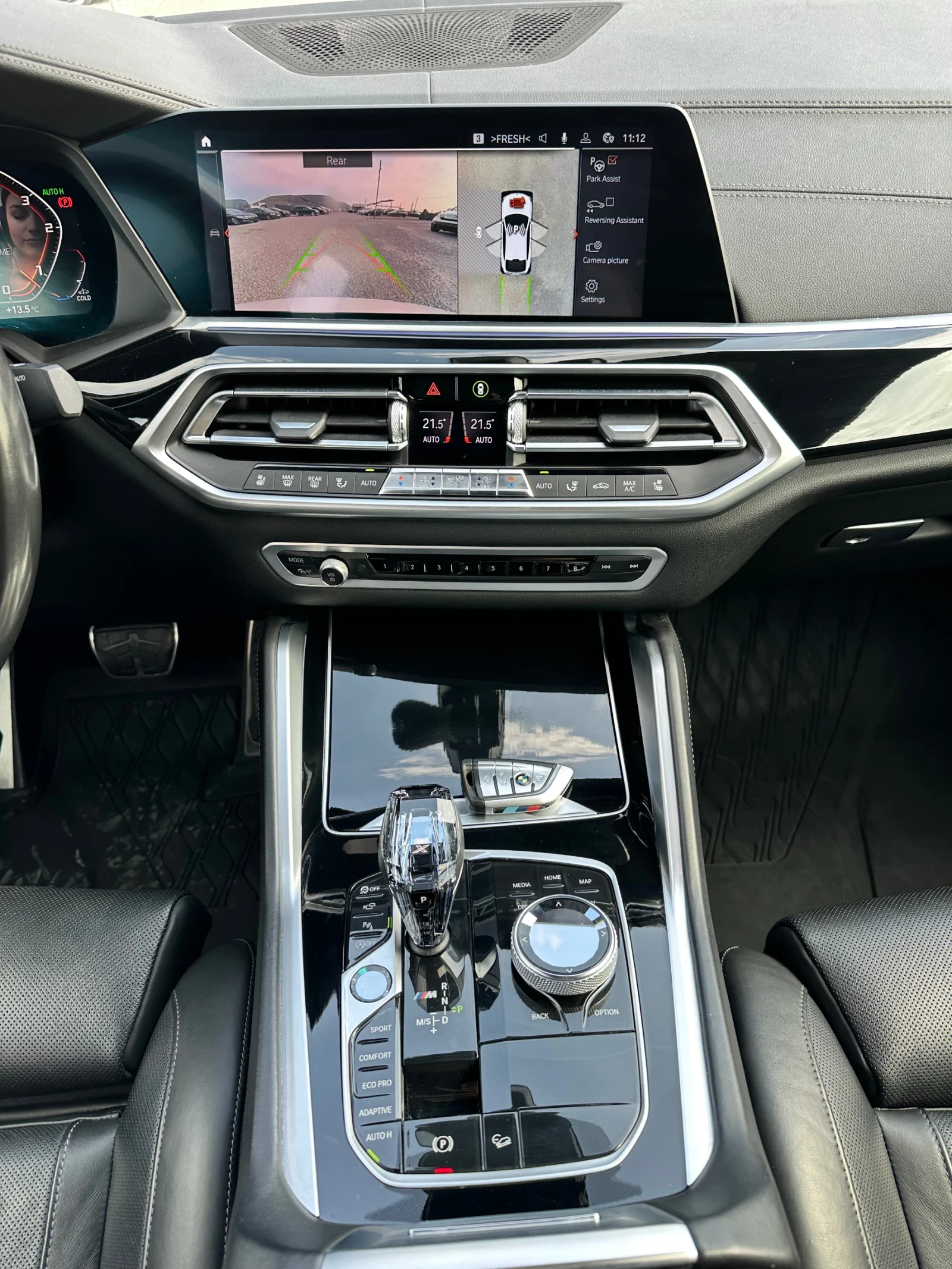 BMW X6 М50d-xDrive -SWAROVSKi-Harman.Kardon, снимка 14 - Автомобили и джипове - 53733683