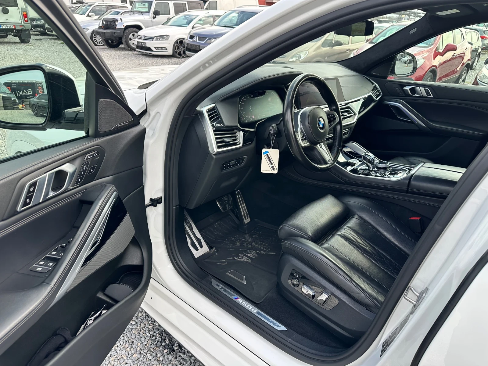 BMW X6 М50d-xDrive -SWAROVSKi-Harman.Kardon, снимка 9 - Автомобили и джипове - 53733683