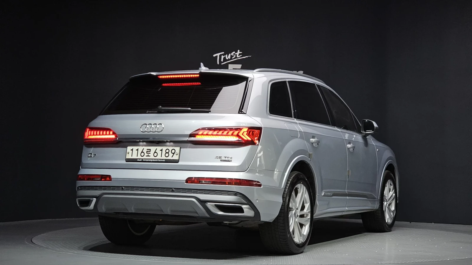 Audi Q7 2020* MATRIX* DISTRONIK* ОБДУХ* PANO* КРАЙНА ЦЕНА, снимка 4 - Автомобили и джипове - 54127358