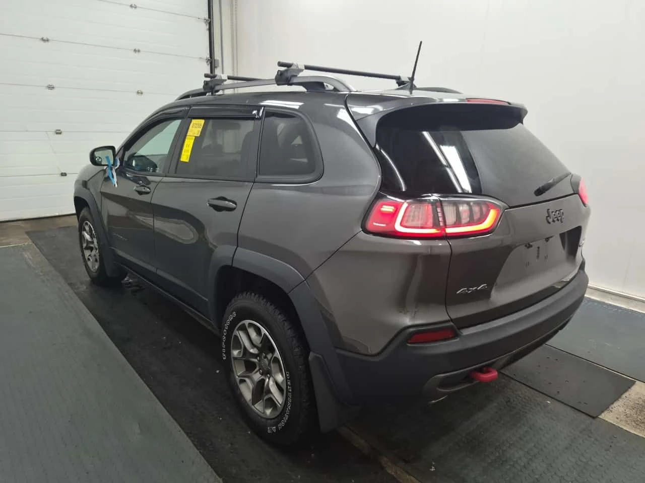 Jeep Cherokee TRAILHAWK| 2 КЛЮЧА| ПОДГРЕВИ| CARFAX| АВТОКРЕДИТ, снимка 6 - Автомобили и джипове - 54595040