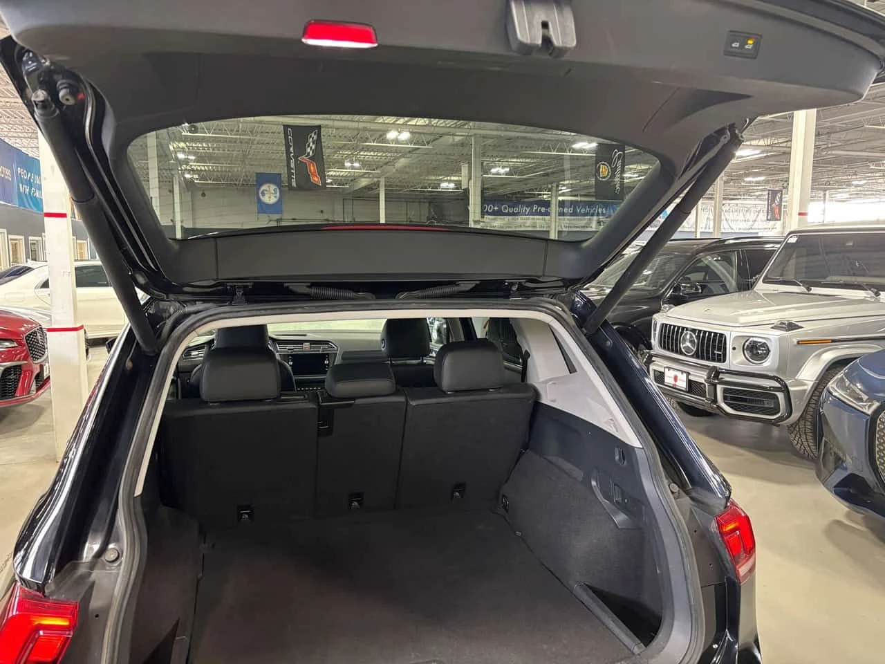 VW Tiguan * Highline| 4MOTION| NAV| FENDERAUDIO| LEATHER| PA, снимка 4 - Автомобили и джипове - 54905308