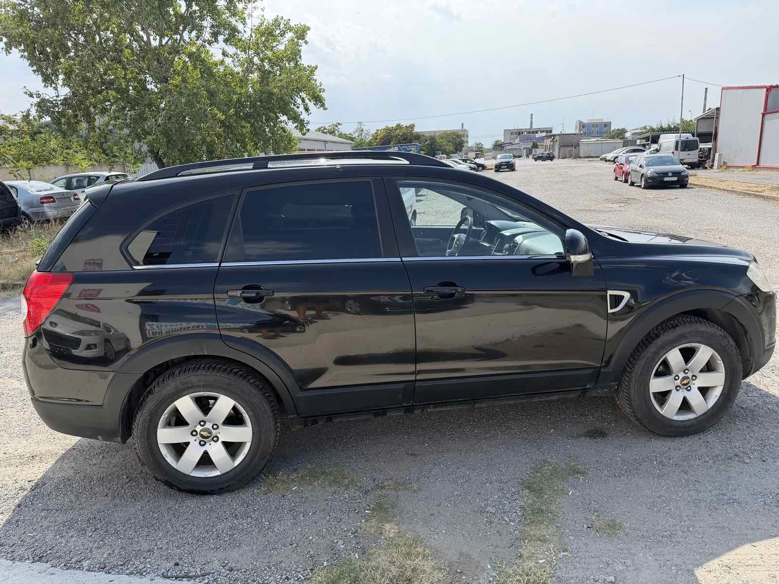 Chevrolet Captiva, снимка 6 - Автомобили и джипове - 55788371