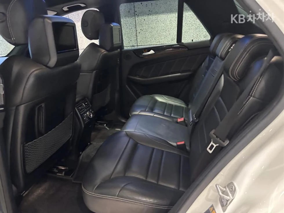 Mercedes-Benz GLE 63 AMG 4MATIC * КРАЙНА ЦЕНА* FULL * EKPAHИ* , снимка 13 - Автомобили и джипове - 55841690