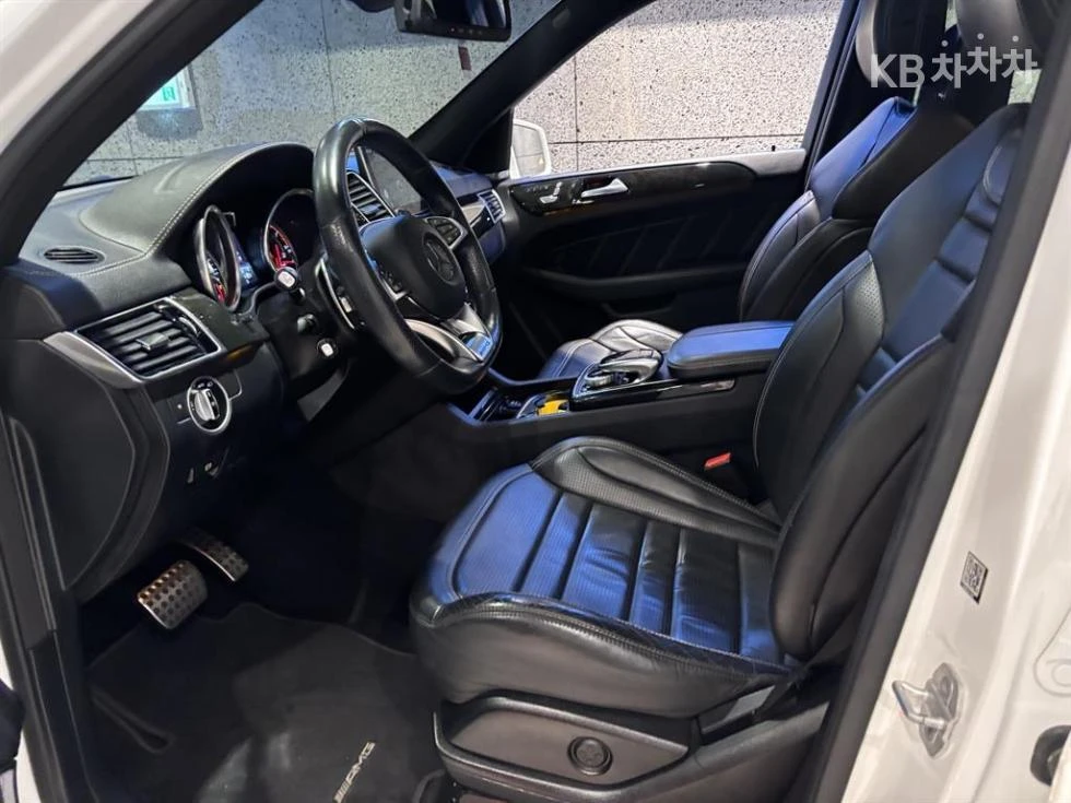 Mercedes-Benz GLE 63 AMG 4MATIC * КРАЙНА ЦЕНА* FULL * EKPAHИ* , снимка 5 - Автомобили и джипове - 55841690