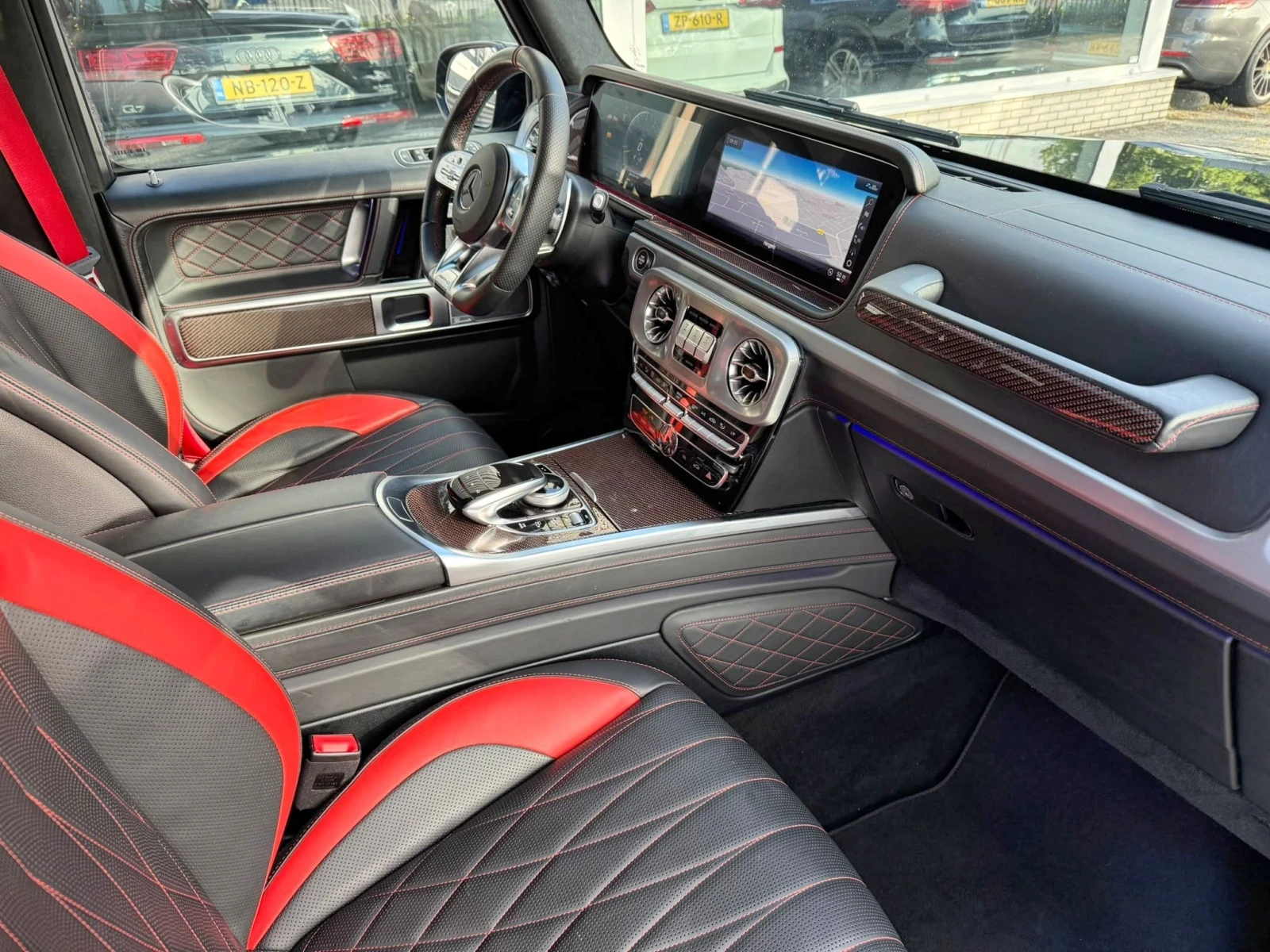 Mercedes-Benz G 63 AMG Очакван -AMG G 63 EDITION 1 / DESIGNO EXCLUSIVE / , снимка 5 - Автомобили и джипове - 56115974