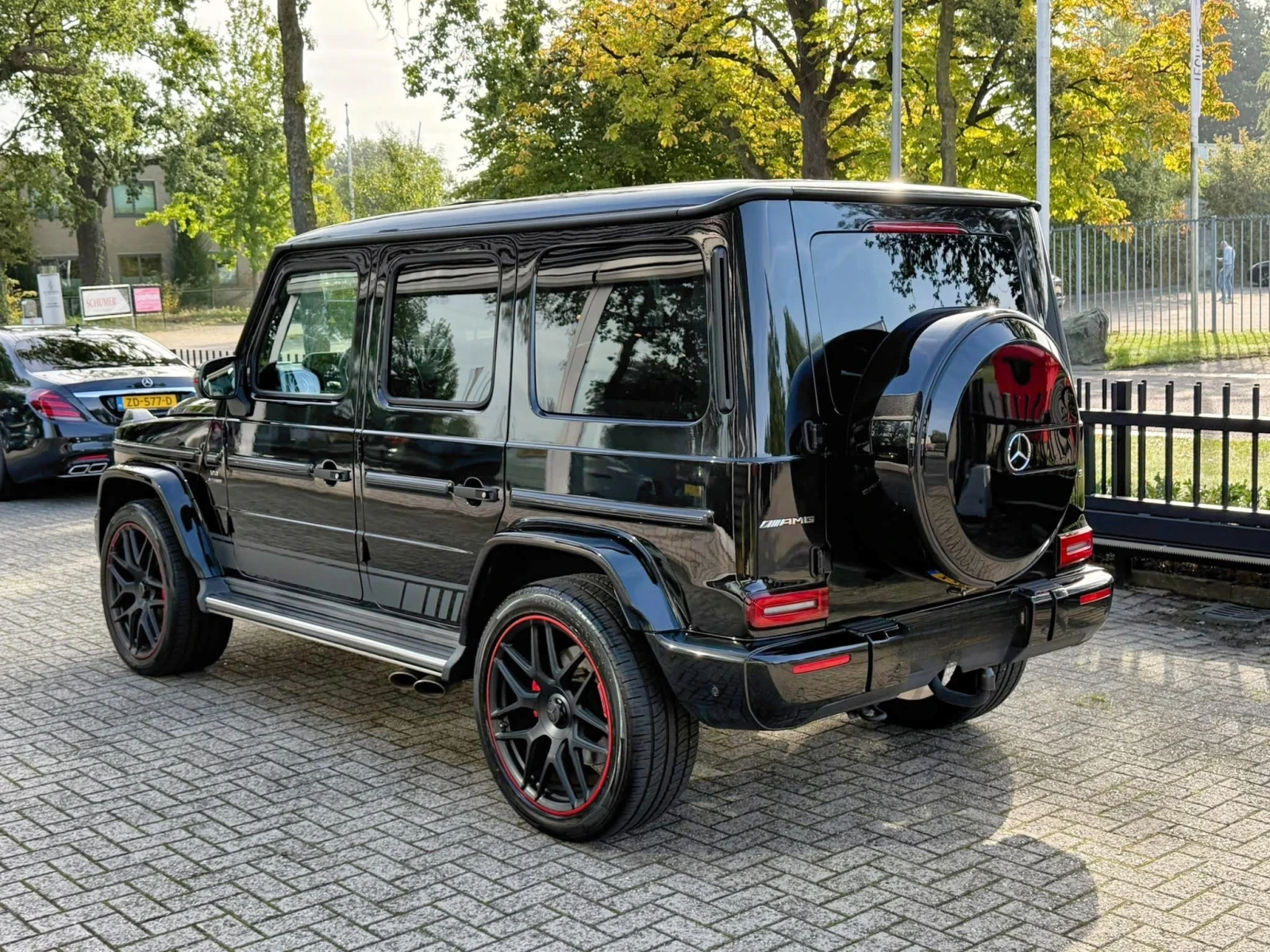 Mercedes-Benz G 63 AMG Очакван -AMG G 63 EDITION 1 / DESIGNO EXCLUSIVE / , снимка 3 - Автомобили и джипове - 56115974