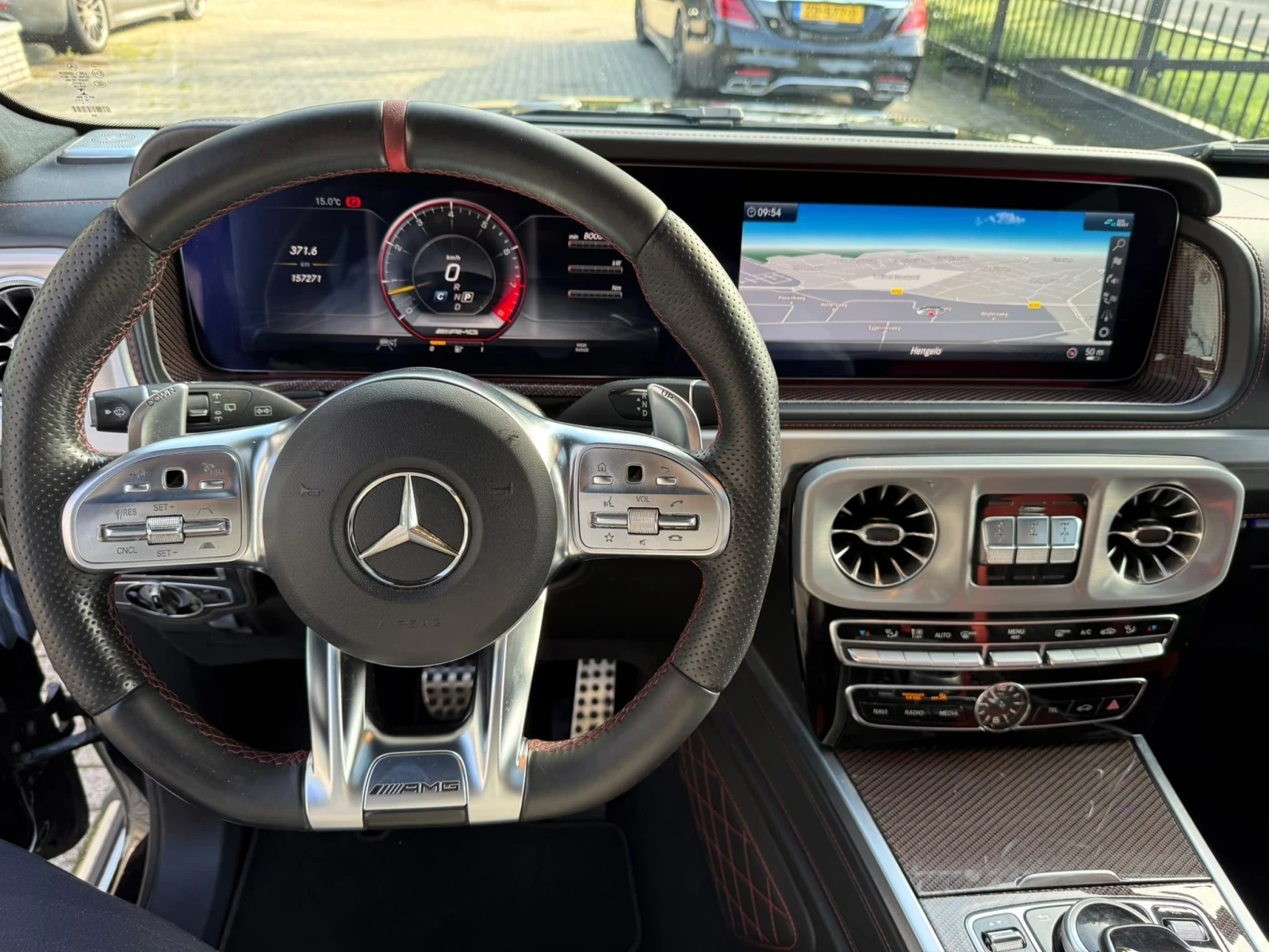 Mercedes-Benz G 63 AMG Очакван -AMG G 63 EDITION 1 / DESIGNO EXCLUSIVE / , снимка 11 - Автомобили и джипове - 56115974