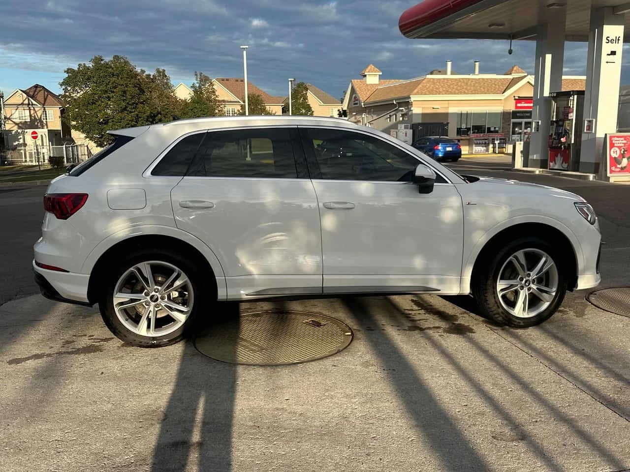 Audi Q3 * Progressiv * CARFAX * БЕЗ ПЪРВОНАЧАЛНА ВНОСКА, снимка 3 - Автомобили и джипове - 56170158