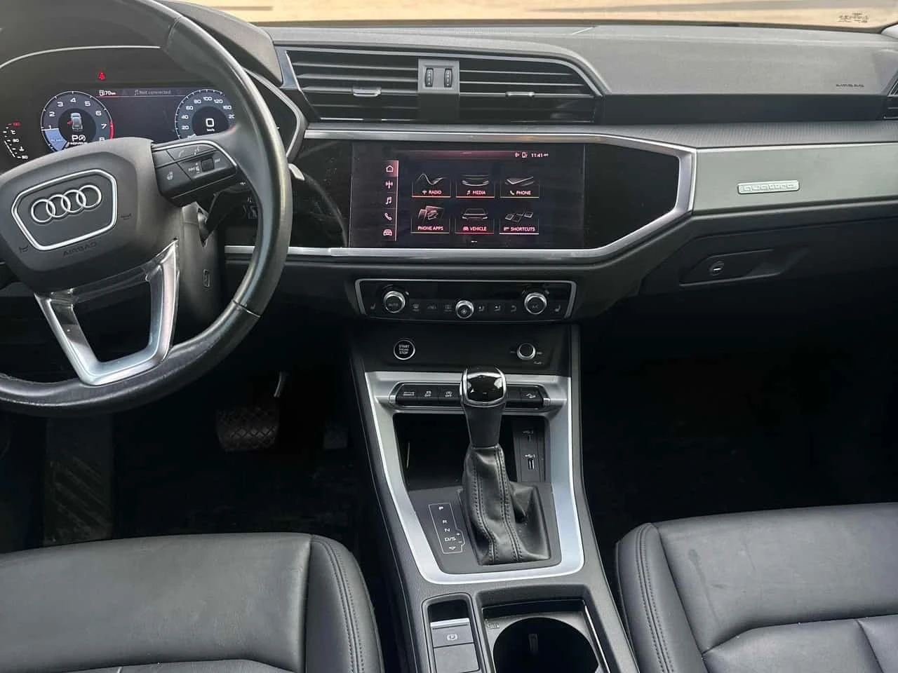 Audi Q3 * Progressiv * CARFAX * БЕЗ ПЪРВОНАЧАЛНА ВНОСКА, снимка 9 - Автомобили и джипове - 56170158
