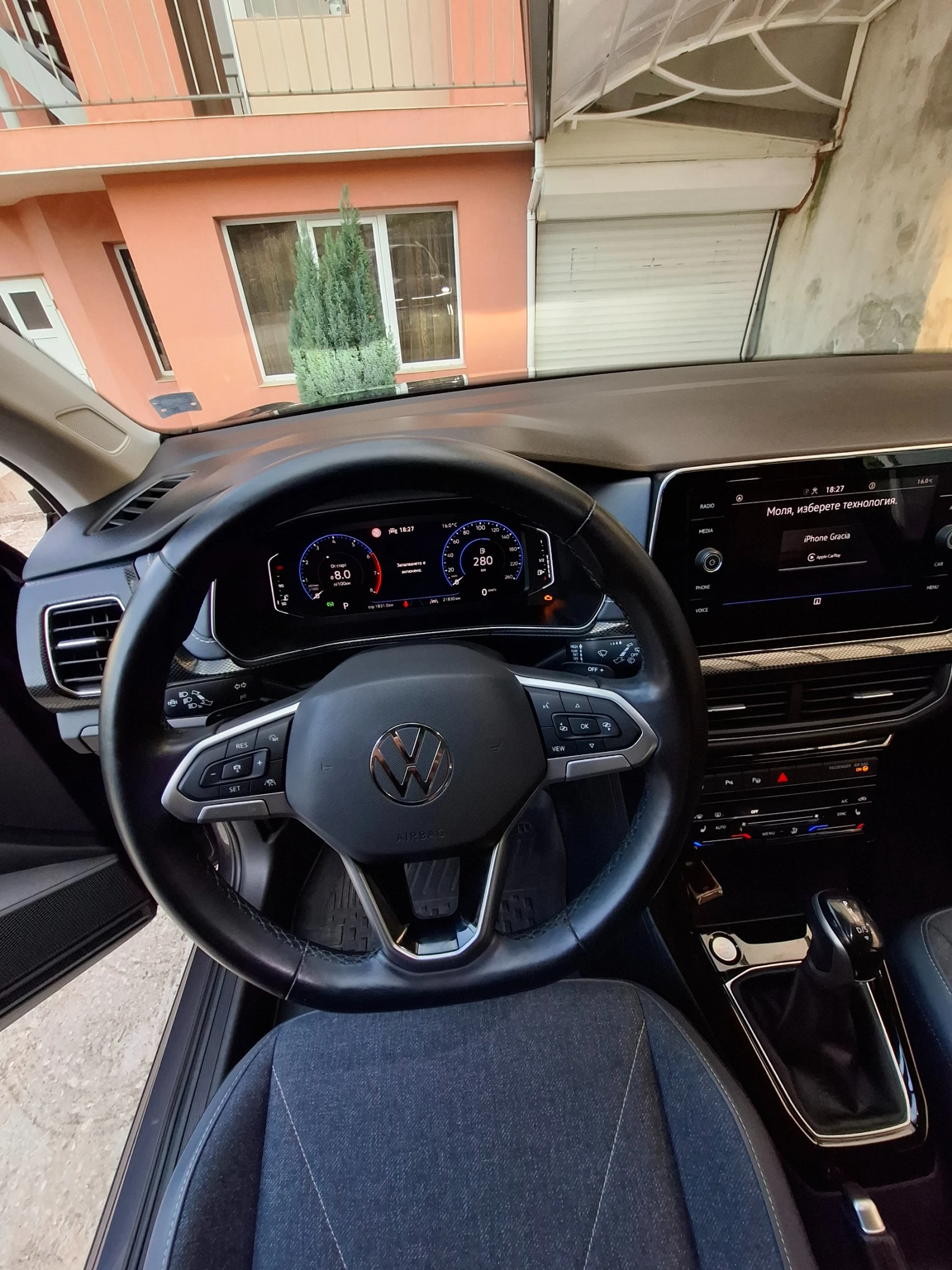 VW T-Cross Style, снимка 11 - Автомобили и джипове - 56277261