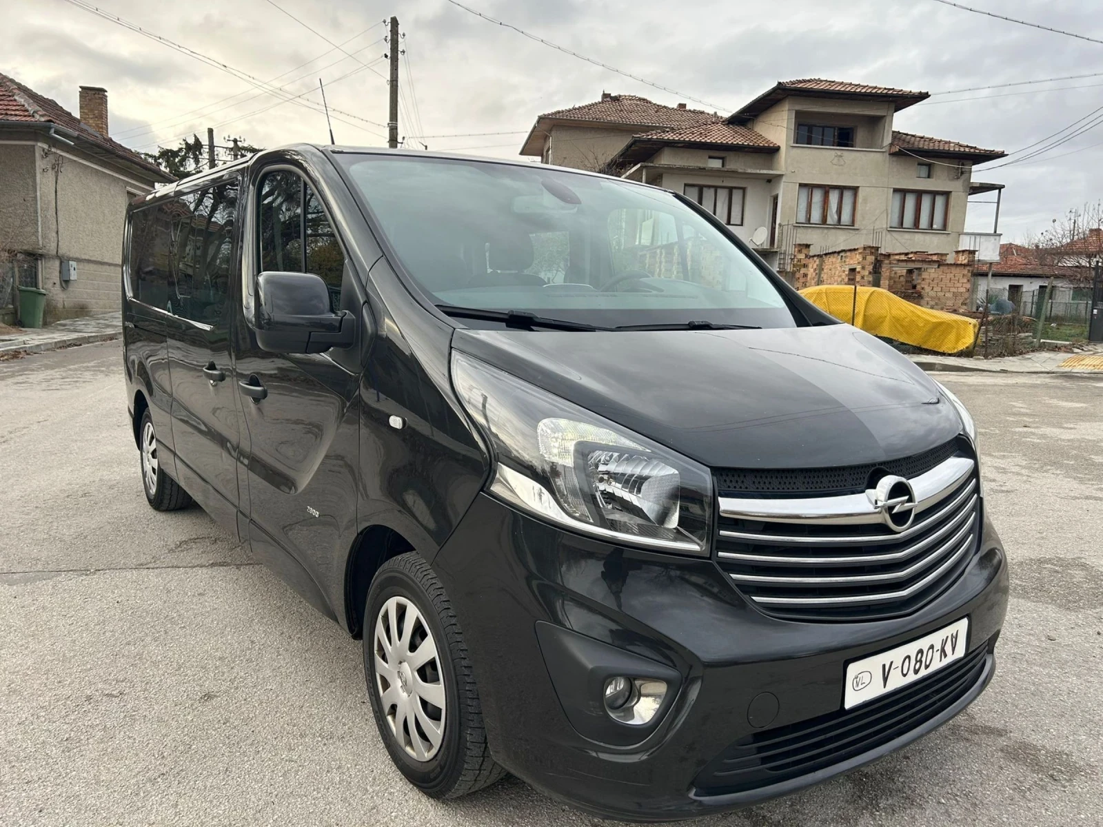 Opel Vivaro 1.6 BiTurbo - изображение 2