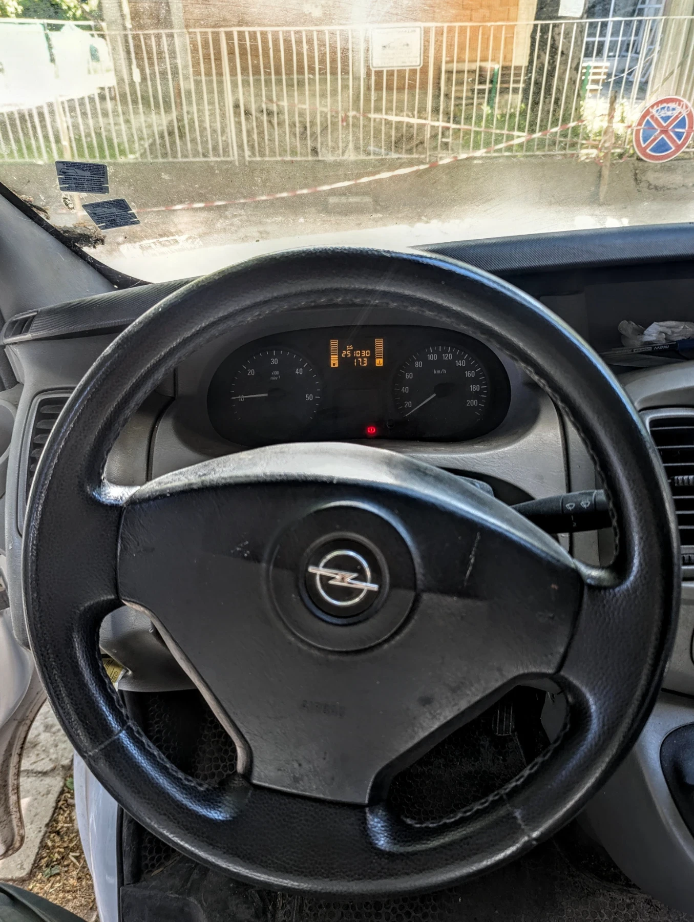 Opel Vivaro, снимка 7 - Бусове и автобуси - 54609424
