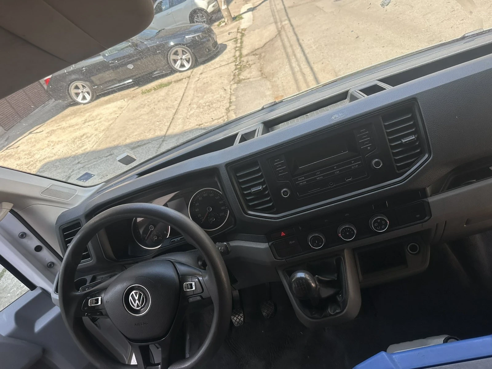 VW Crafter, снимка 2 - Бусове и автобуси - 55176956