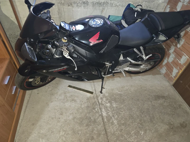 Honda Cbr 1000RR Цена до средата на декември , снимка 3 - Мотоциклети и мототехника - 51204423