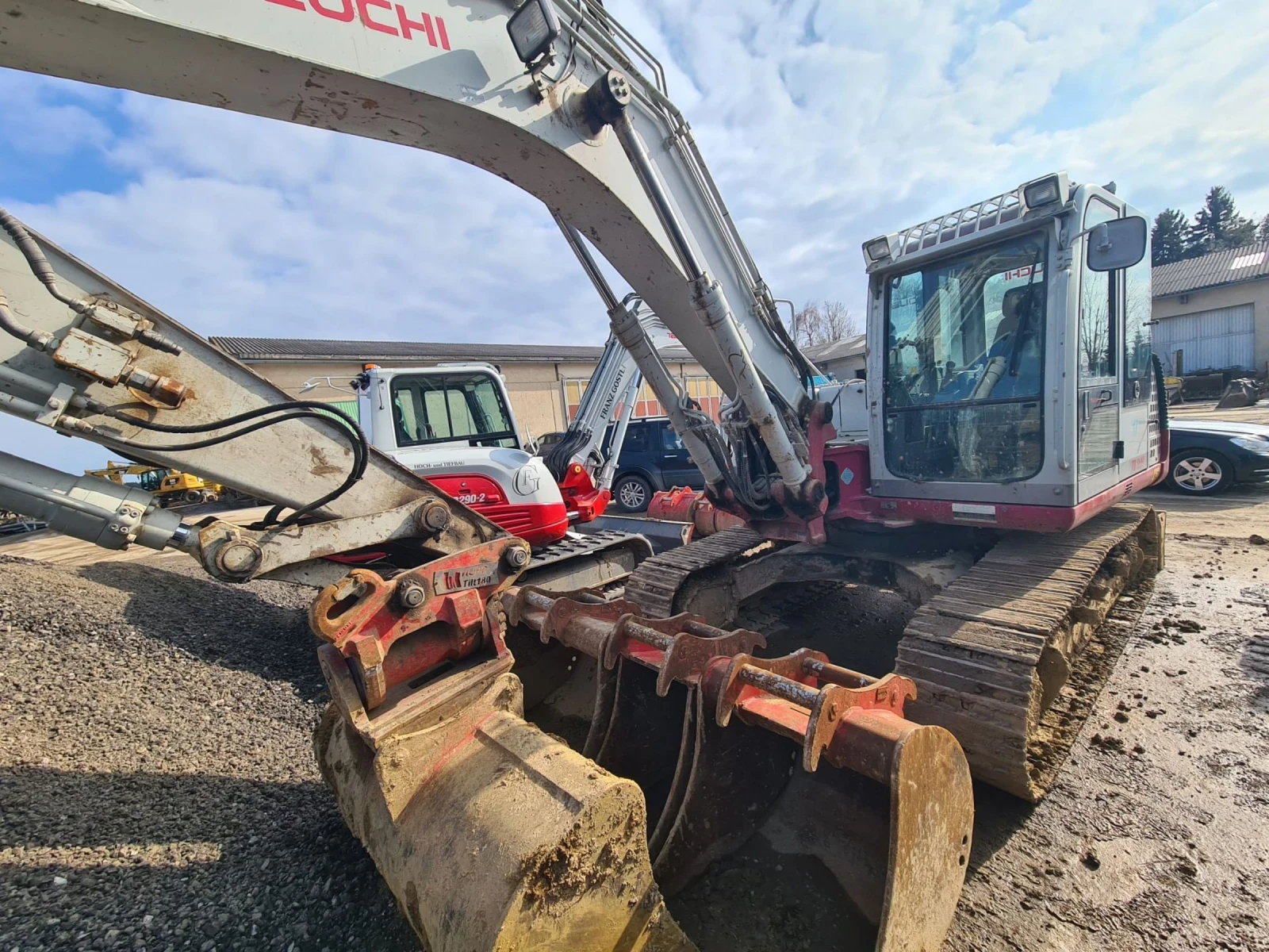 Багер Takeuchi TB 1140  15 000 ТОНА 4 бр КОФИ