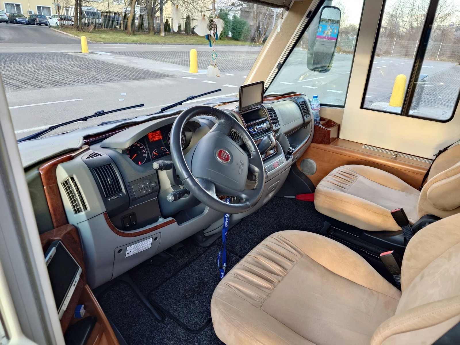 Кемпер Carthago E-LINE Швейцария  - изображение 8