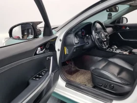 Kia Stinger 3.3 AWD GT - САМО 30% АВАНС, снимка 10