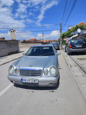 Mercedes-Benz E 250, снимка 1 - Автомобили и джипове - 45607245