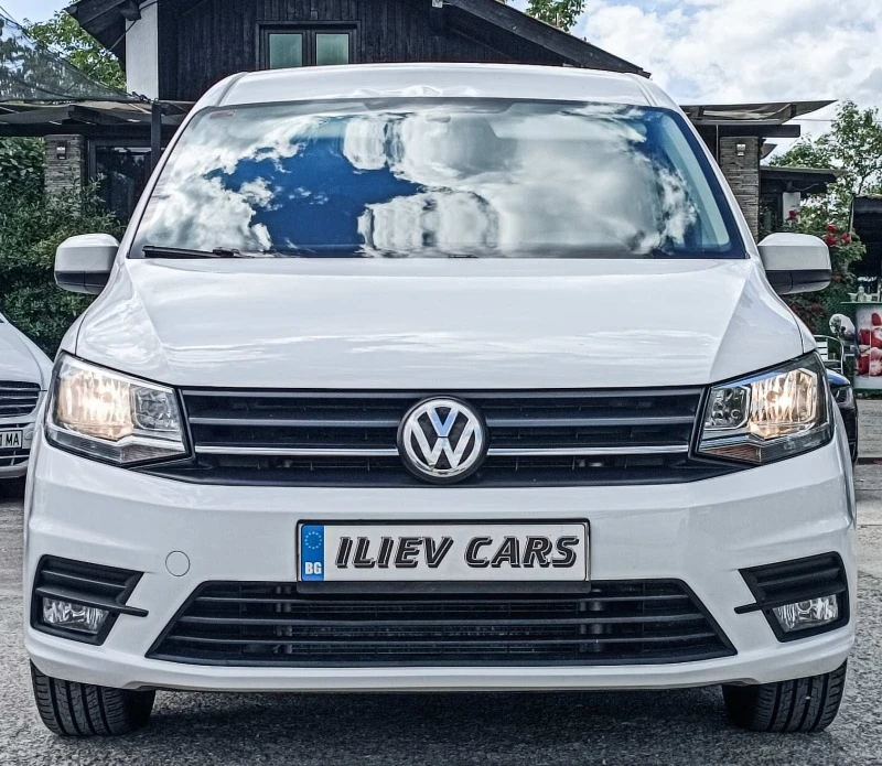 VW Caddy 2.0TDI MAXI 5 МЕСТЕН, снимка 4 - Автомобили и джипове - 45556940