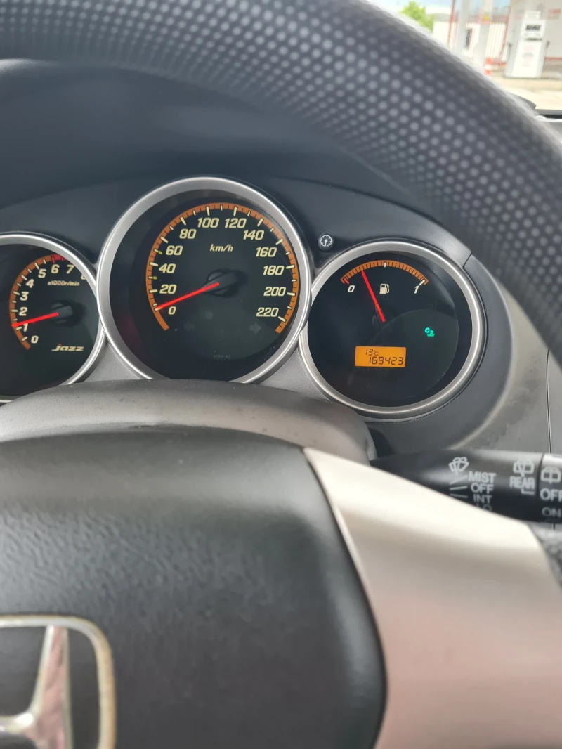 Honda Jazz 1.4куб. 87к.с.2006г. Фейстлифт , снимка 10 - Автомобили и джипове - 49911400