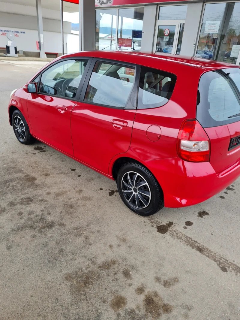 Honda Jazz 1.4куб. 87к.с.2006г. Фейстлифт , снимка 4 - Автомобили и джипове - 49911400