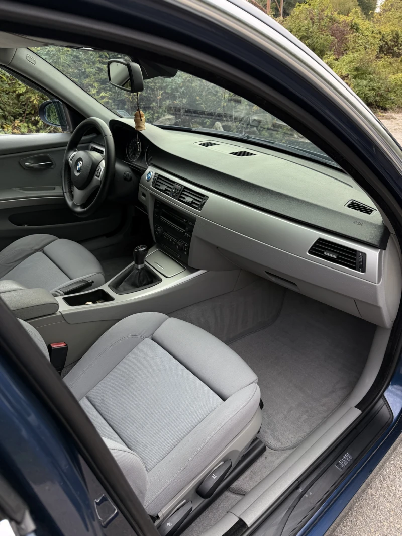 BMW 325 i, N52B25, снимка 6 - Автомобили и джипове - 52642835