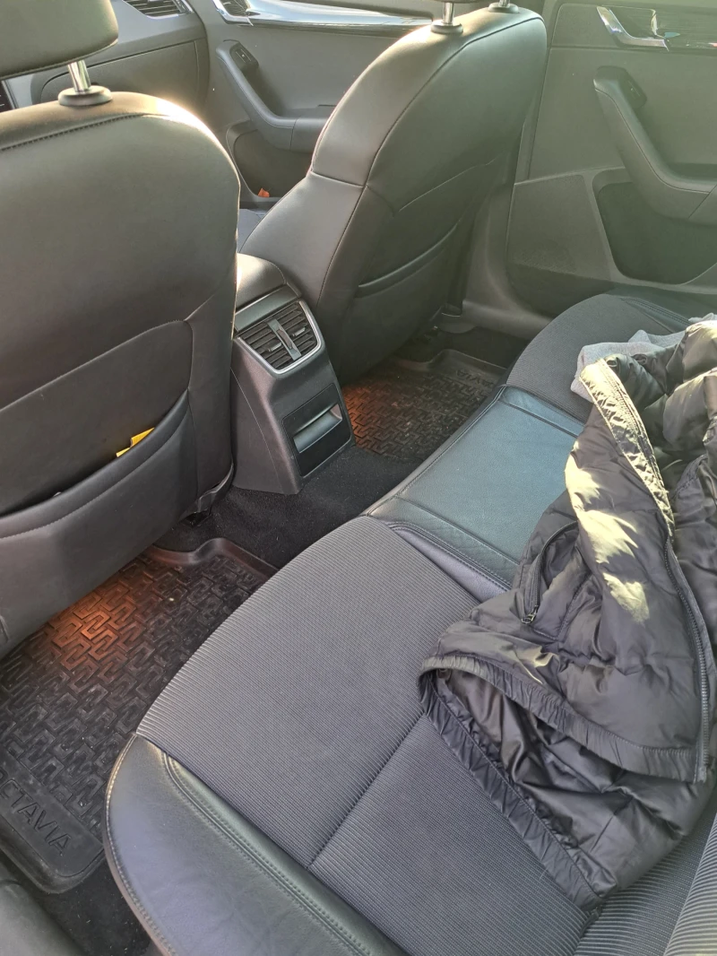 Skoda Octavia 1.6 , снимка 11 - Автомобили и джипове - 52249082