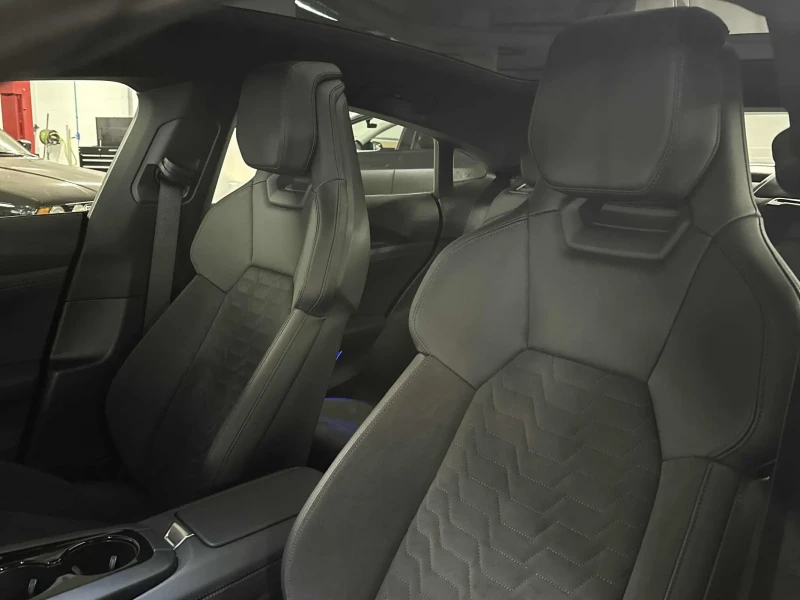 Audi E-Tron GT * CARFAX * БЕЗ ПЪРВОНАЧАЛНА ВНОСКА, снимка 6 - Автомобили и джипове - 52624686