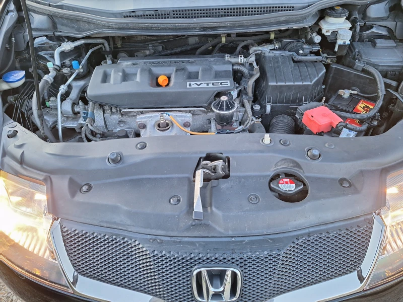 Honda Civic 1, 8 i-VTEC Face!, снимка 16 - Автомобили и джипове - 52850912