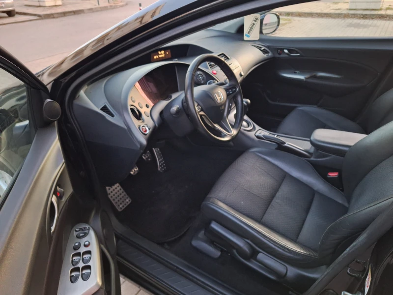 Honda Civic 1, 8 i-VTEC Face!, снимка 4 - Автомобили и джипове - 52850912