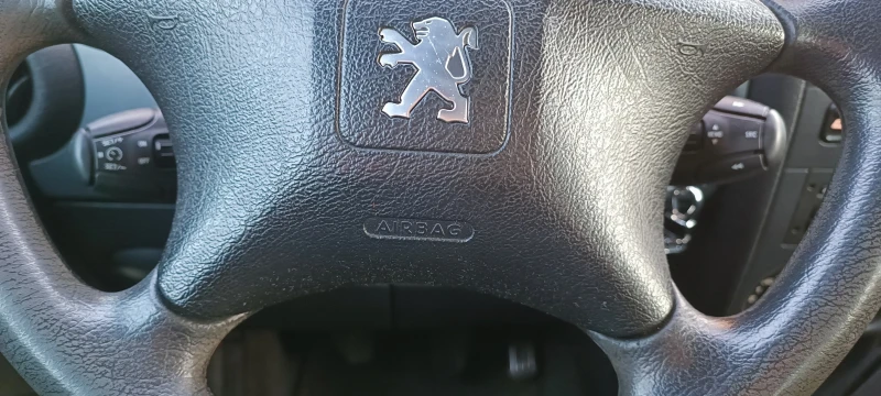 Peugeot Partner 1.6i, снимка 11 - Автомобили и джипове - 53189165