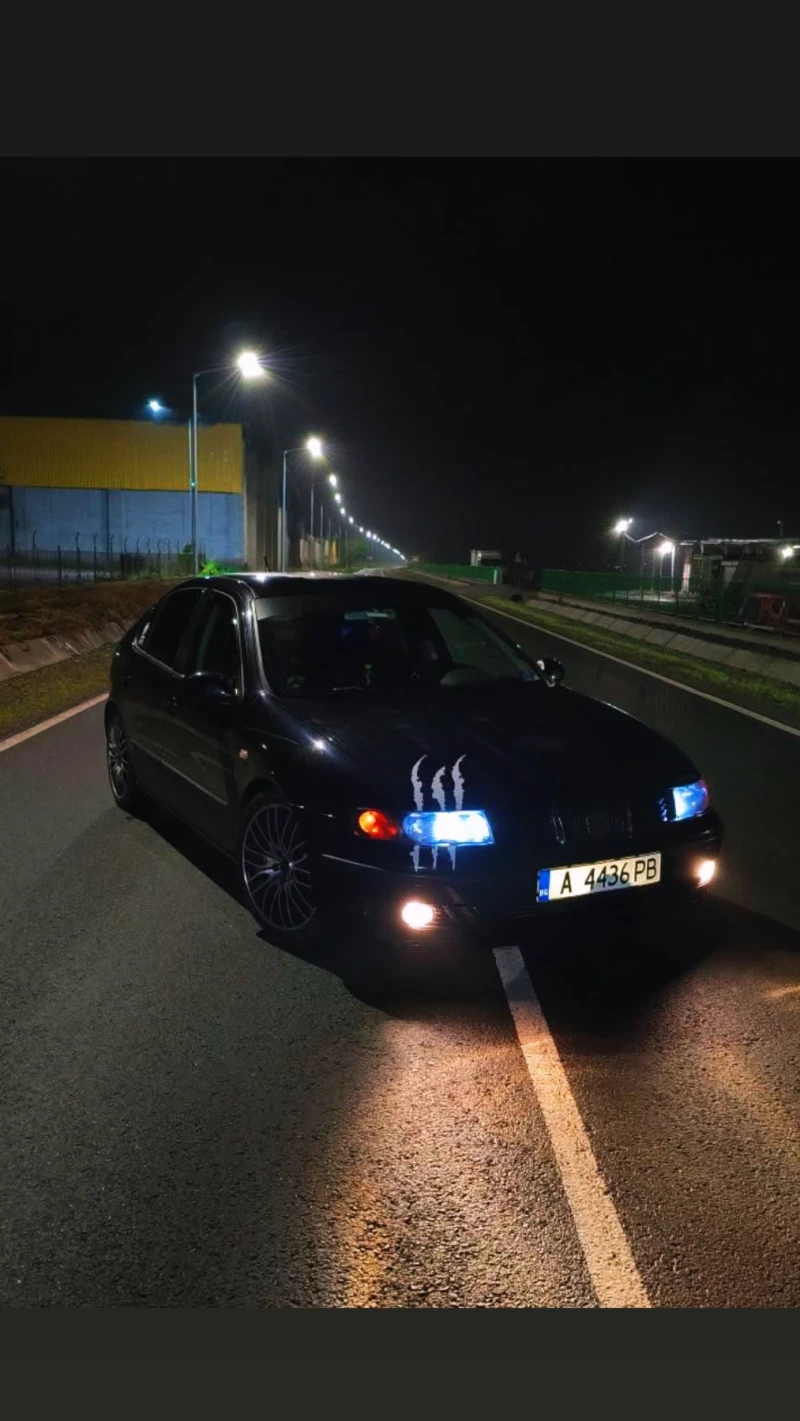 Seat Leon, снимка 9 - Автомобили и джипове - 53436513