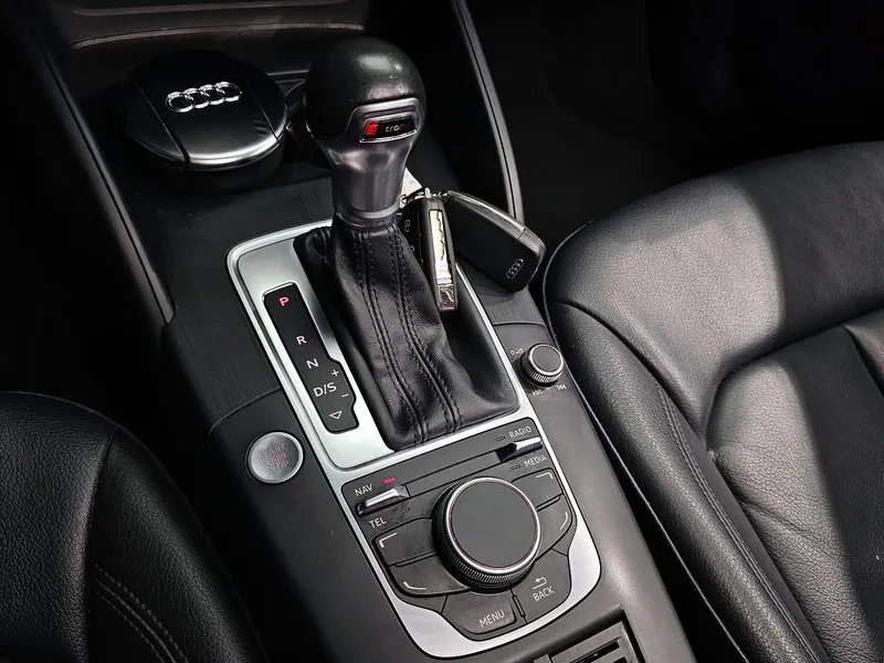 Audi A3 1.6 TDI, снимка 17 - Автомобили и джипове - 54971505