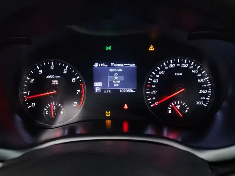 Kia Stinger 3.3 AWD GT - САМО 30% АВАНС, снимка 8 - Автомобили и джипове - 55998803