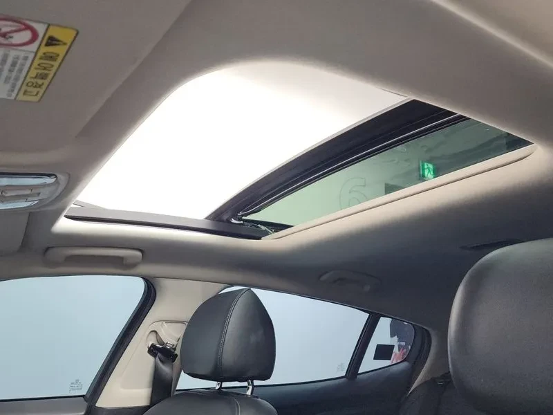 Kia Stinger 3.3 AWD GT - САМО 30% АВАНС, снимка 17 - Автомобили и джипове - 55998803