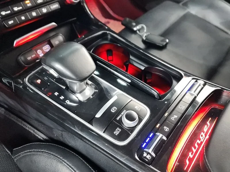 Kia Stinger 3.3 AWD GT - САМО 30% АВАНС, снимка 9 - Автомобили и джипове - 55998803
