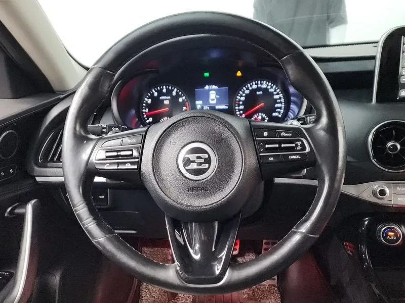 Kia Stinger 3.3 AWD GT - САМО 30% АВАНС, снимка 13 - Автомобили и джипове - 55998803