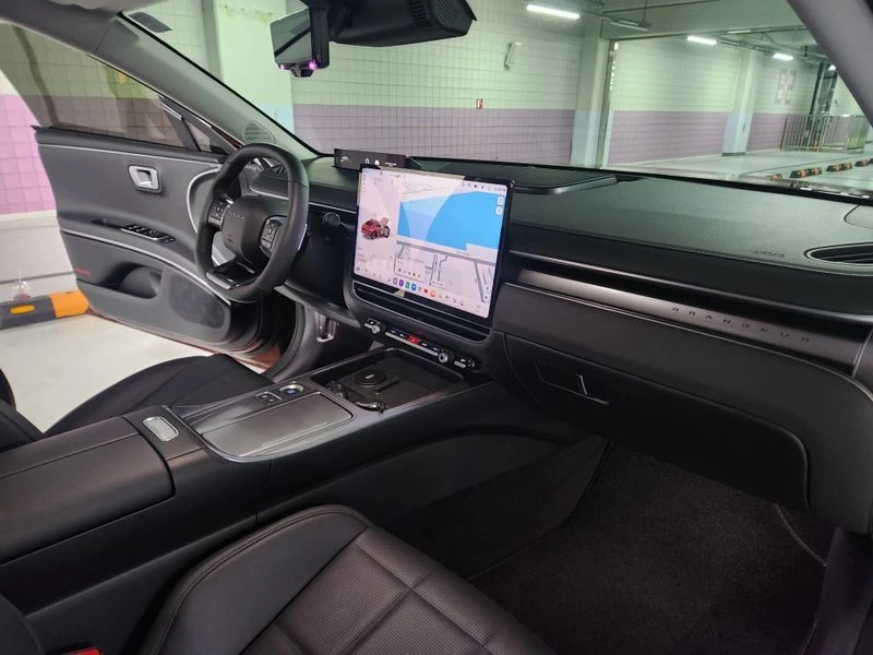 Hyundai Grandeur 2.5 g4kn Automatic, снимка 7 - Автомобили и джипове - 56027835