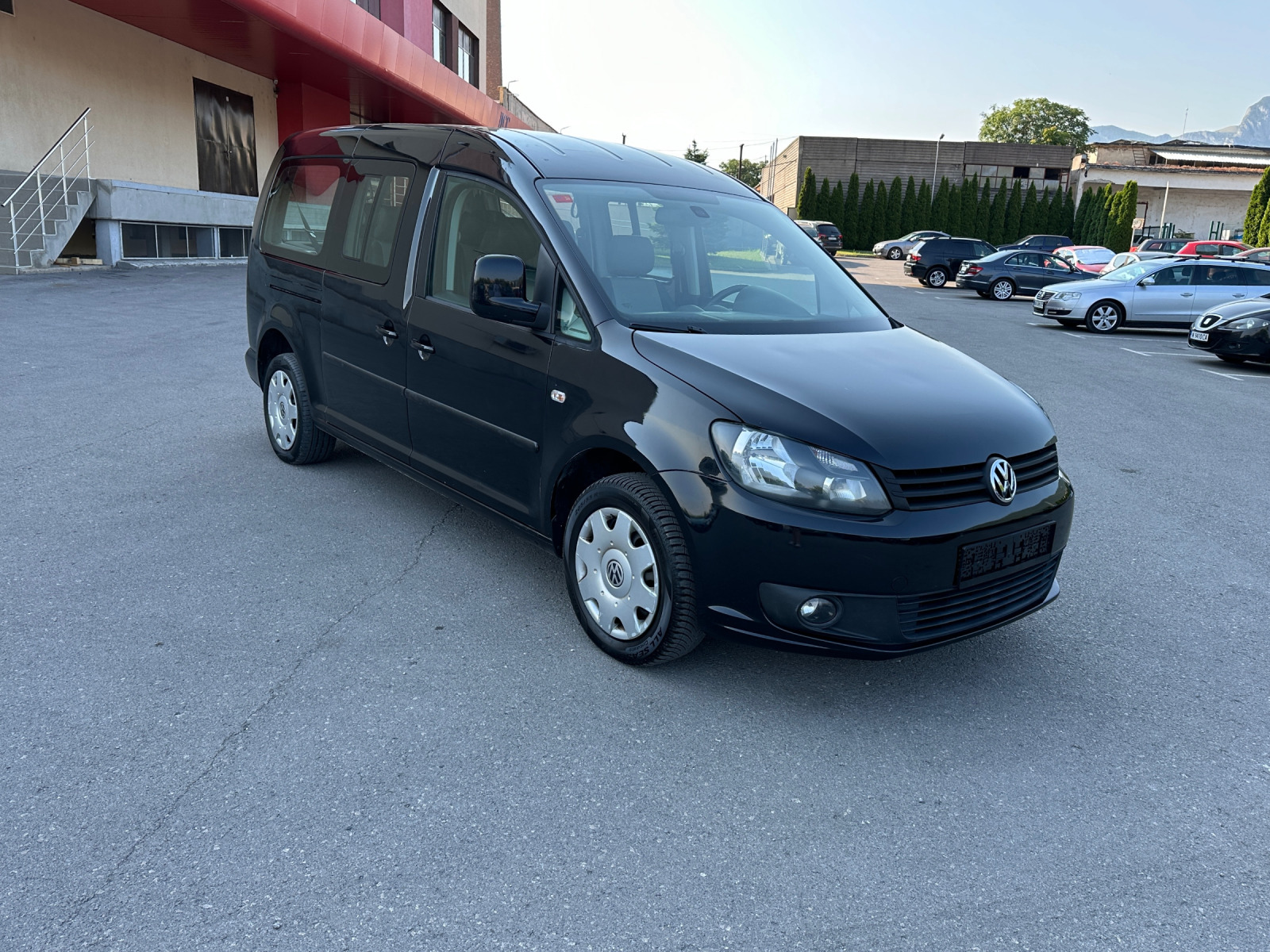 VW Caddy MAXI-1.6TDI  - изображение 3